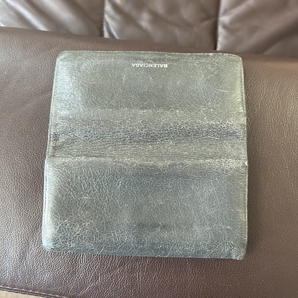 Grey balenciaga distressed wallet - Picture 5 of 7